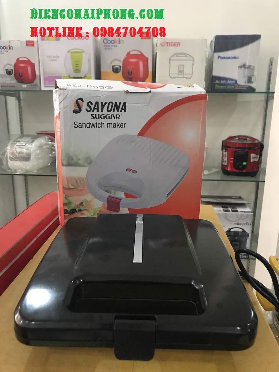 Máy nướng bánh Sayona szj-805g